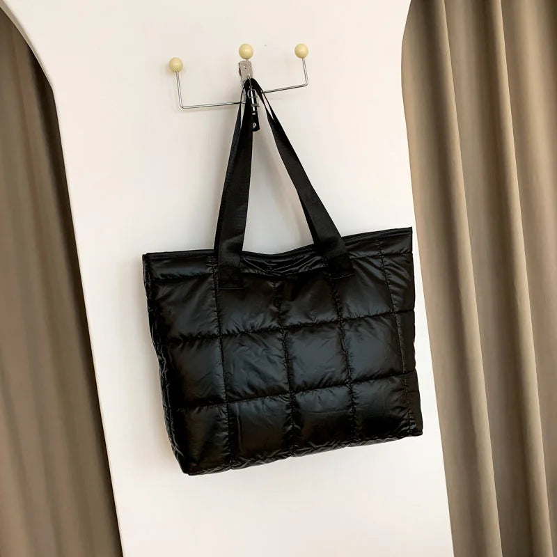 Black cotton tote bag for autumn and winter with zipper and soft lining